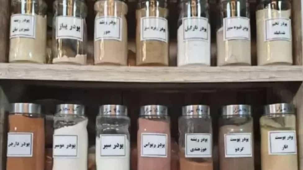 انواع محصولات موجود در عطاری صانعی